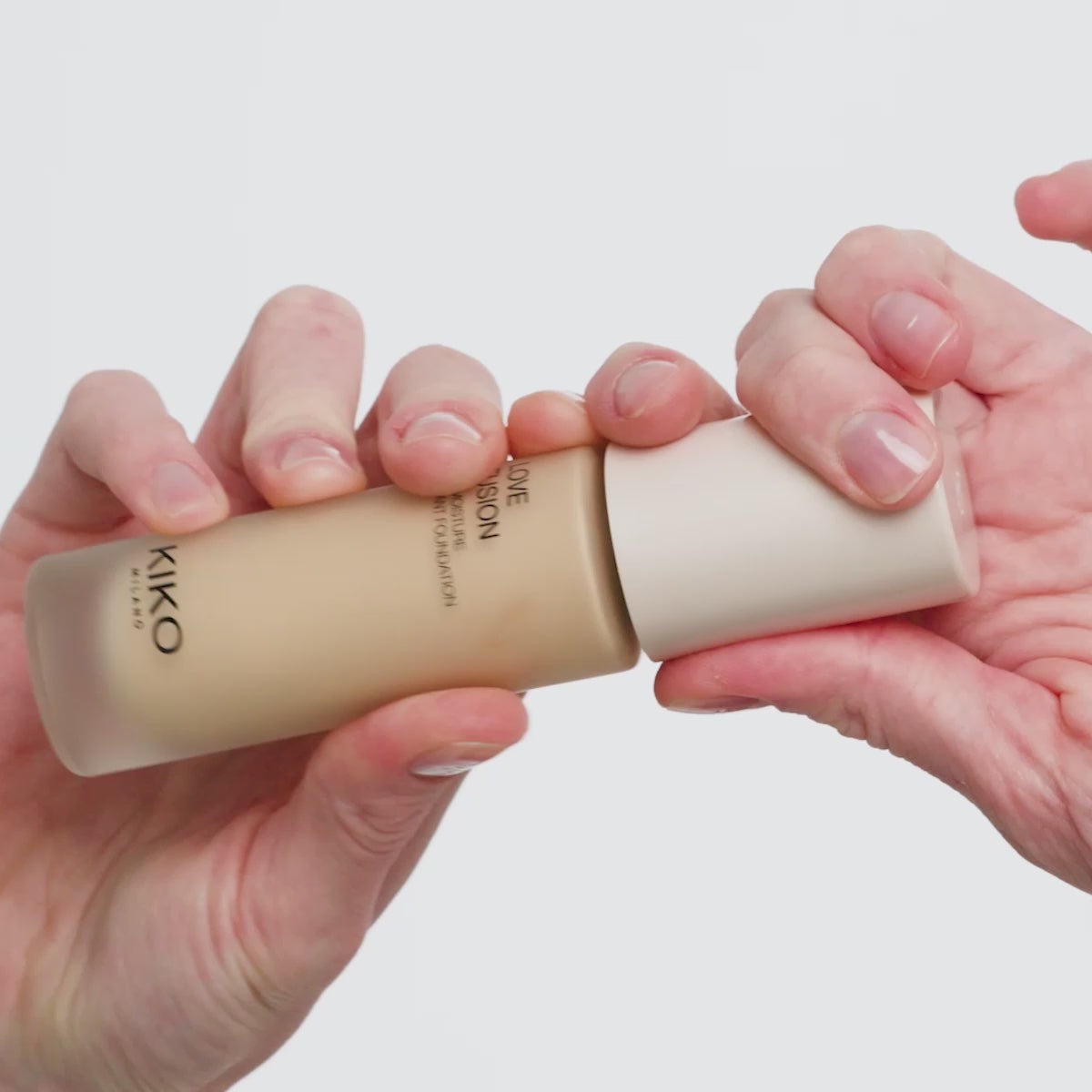Foundations | Love Fusion 24H Moisture Radiant Foundation | KIKO